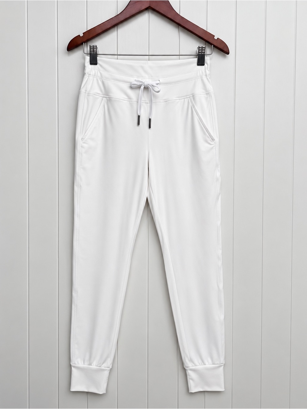 Halara Joggers Small Petite Frost White NWOT
